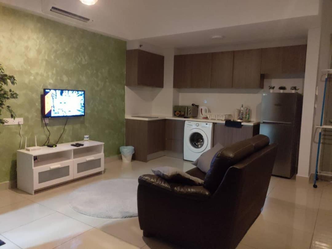 Cozy Unit,cyberjaya,wifi, Netflix,free Parking *