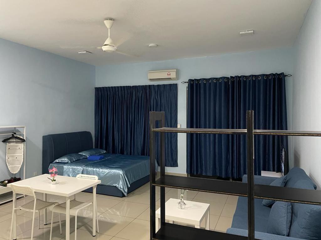 Cozy Unit,cyberjaya,wifi, Netflix,free Parking Apartment *