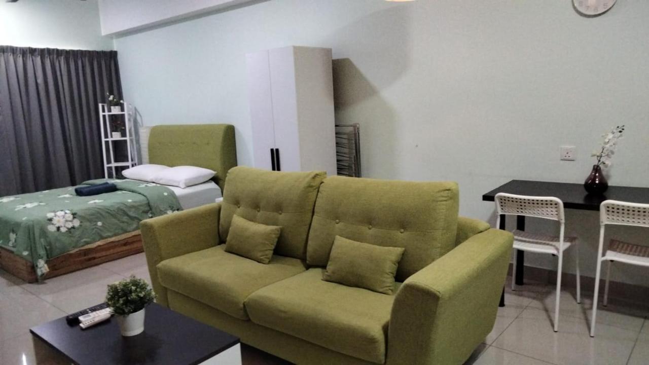 Cozy Unit,cyberjaya,wifi, Netflix,free Parking Apartment *