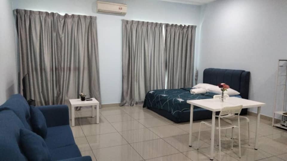 Apartment Cozy Unit,cyberjaya,wifi, Netflix,free Parking