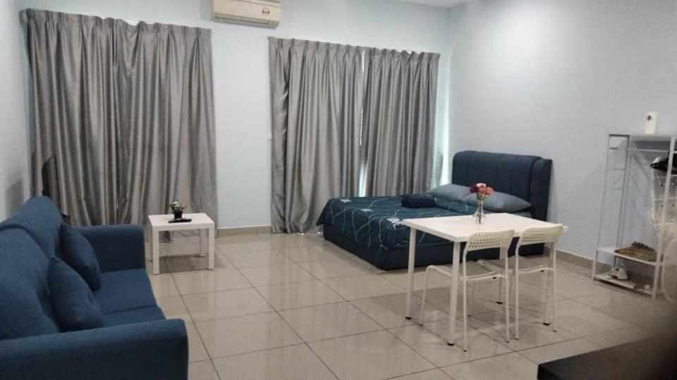 Cozy Unit,cyberjaya,wifi, Netflix,free Parking Pangsapuri Cyberjaya