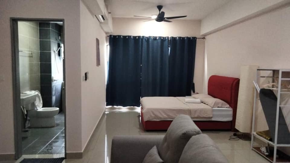 Cozy Unit,cyberjaya,wifi, Netflix,free Parking *