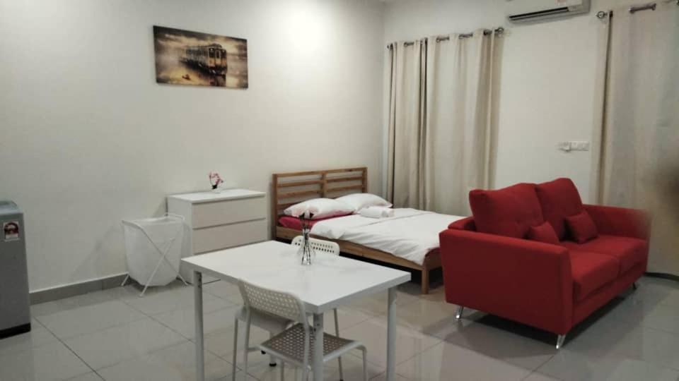 Cozy Unit,cyberjaya,wifi, Netflix,free Parking Apartment Cyberjaya