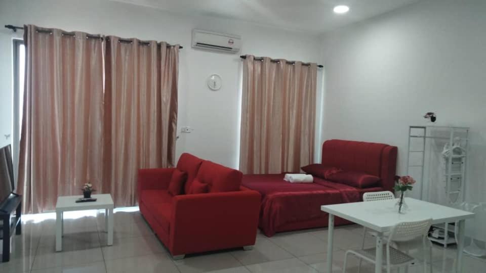 Cozy Unit,cyberjaya,wifi, Netflix,free Parking Apartment Cyberjaya